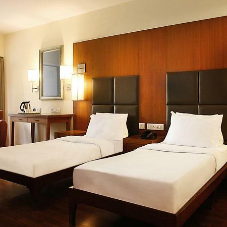 The Classique Club Mumbai Bagian luar foto