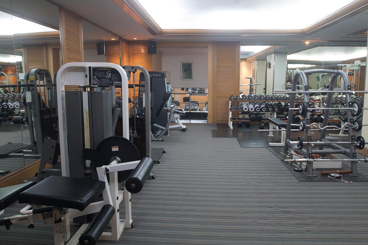 The Classique Club Mumbai Bagian luar foto