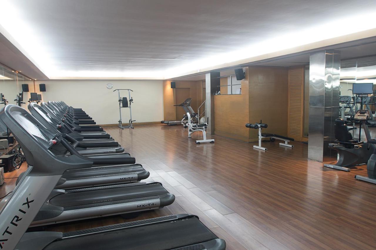 The Classique Club Mumbai Bagian luar foto
